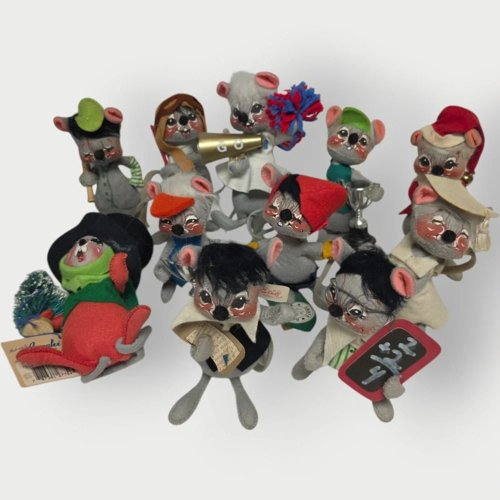 Vintage Annalee Mobilitee Mouse Dolls Lot Christmas Sports School Felt LOT OF 11 - Picture 2 of 5
